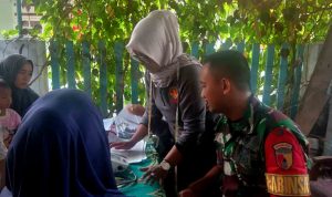wujud-peduli-tni-babinsa-lumajang-dukung-kesehatan-lansia-di-wilayah-binaan
