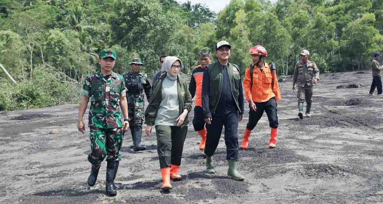 forkopimda-lumajang-tinjau-desa-jugosari-terdampak-lahar-dingin-semeru
